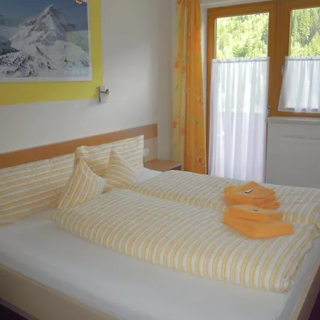 Neustockach Apartment
