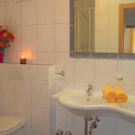 Neustockach Apartman *